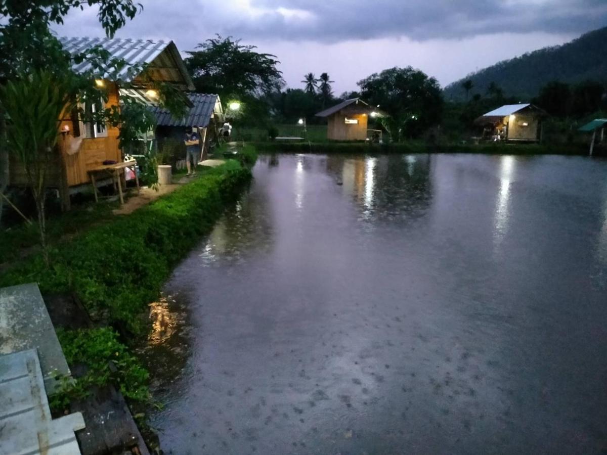 Samoeng Fishing Park Home Stay Bagian luar foto